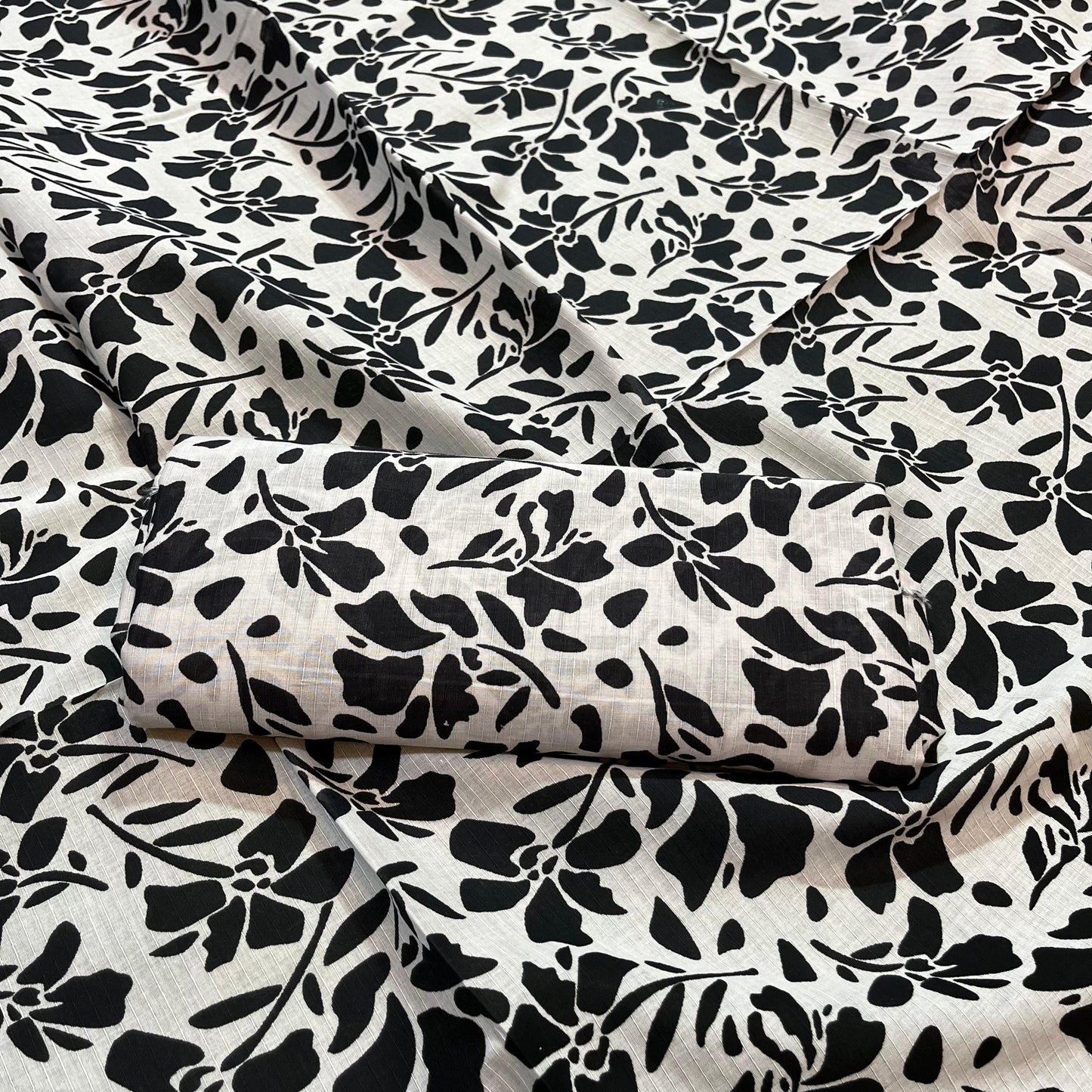 2 PC SIGNATURE LAWN - MUGHALIA