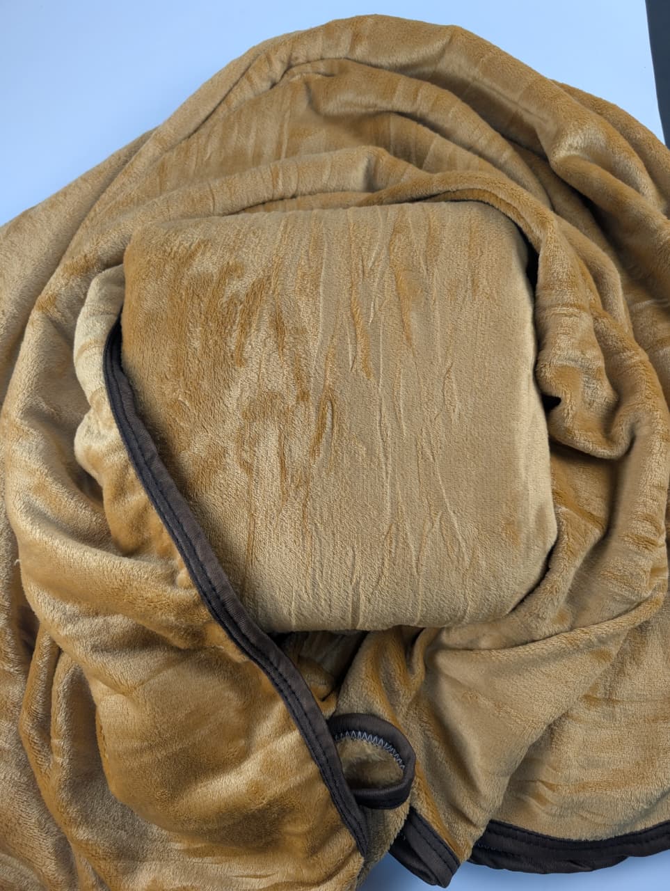 Premium Imported Comforter – Double Bed | Free Delivery Pakistan