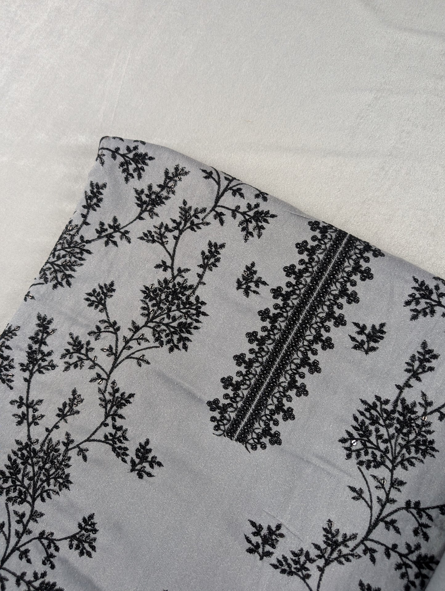 Karandi 2-Piece Suit